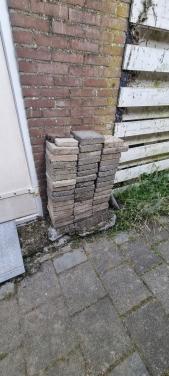 Gratis af te halen gewassen grindtegels