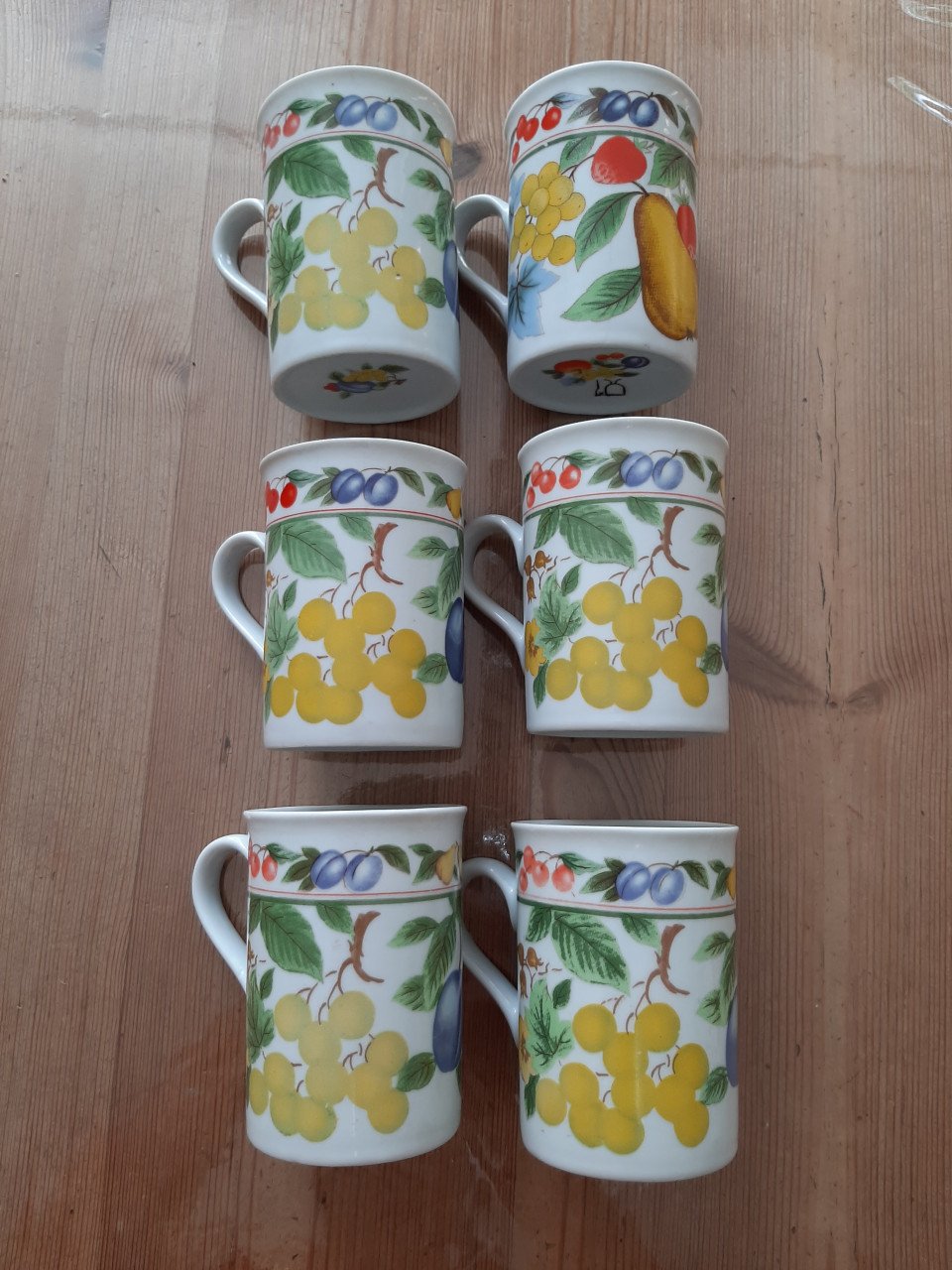 6 PORSELEINEN MOKKEN - FRUIT MOTIEF