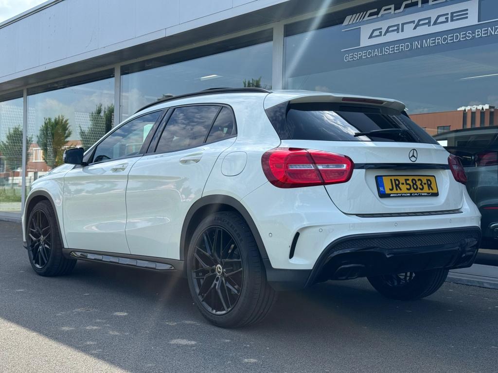 Mercedes-Benz Gla-klasse 180 ambition amg night-pakket automaat , panoramas