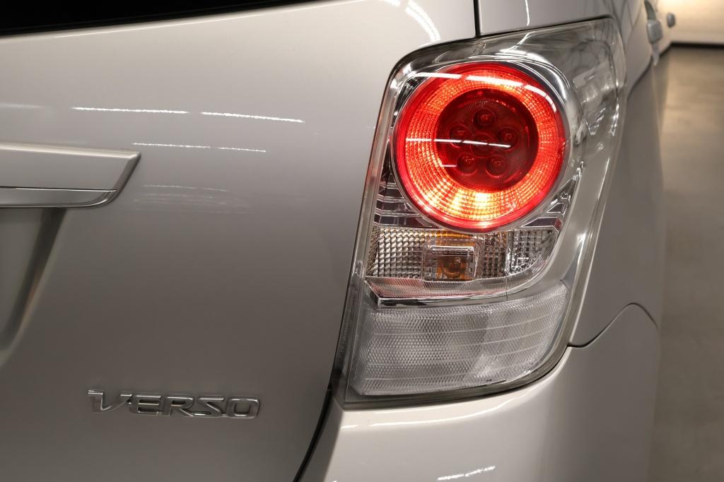 Toyota Corolla Verso 1.6 vvt-i skyv. ed.