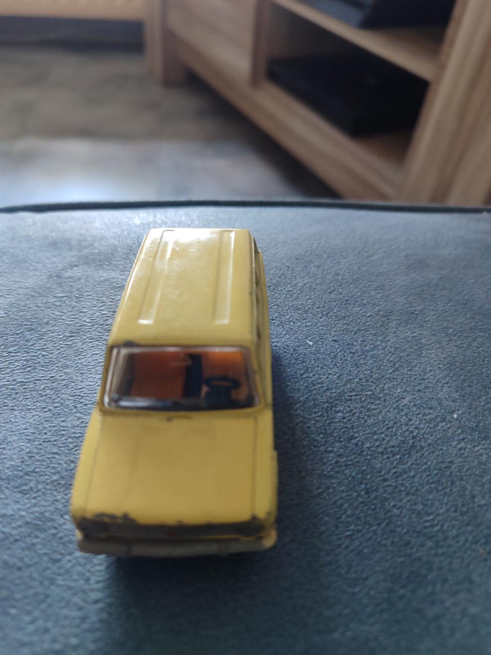 Model auto