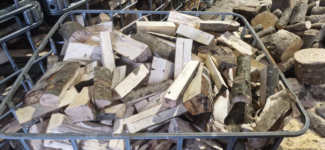 DROOG Haardhout, Eik, Beuk, Es mix! Lengte 30cm, gezaagd, gekliefd!