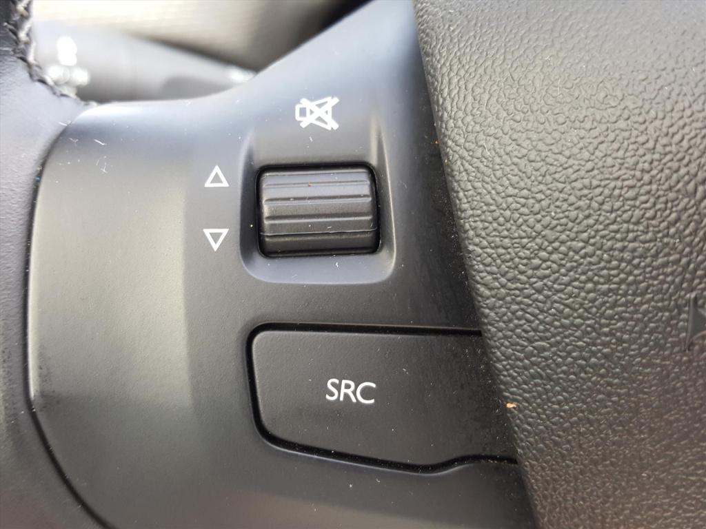 Peugeot 208 blue l. allure 1.5 bluehdi-100pk apple carplay & android auto |