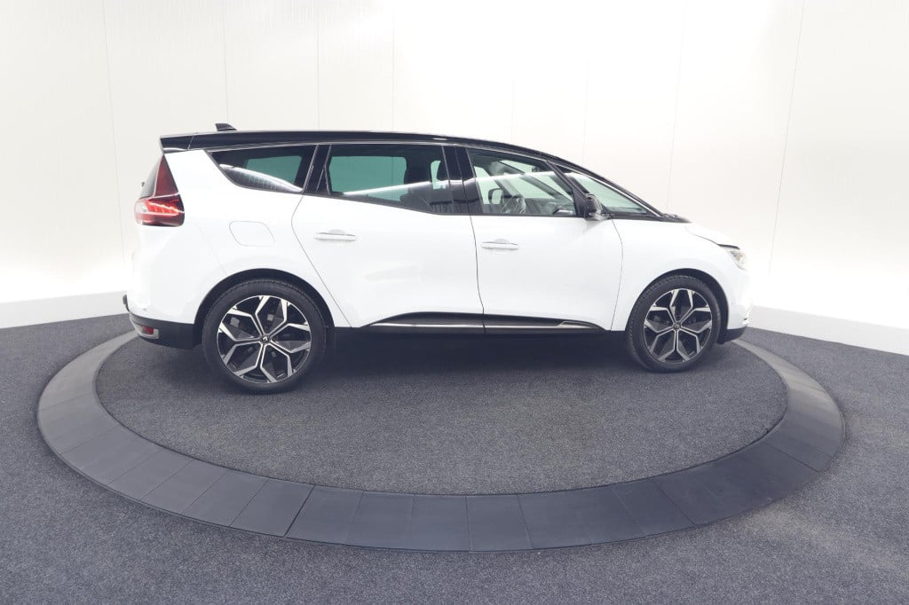 Renault Grand Scenic tce 140 edc intens | 7 zitplaatsen | trekhaak | camera