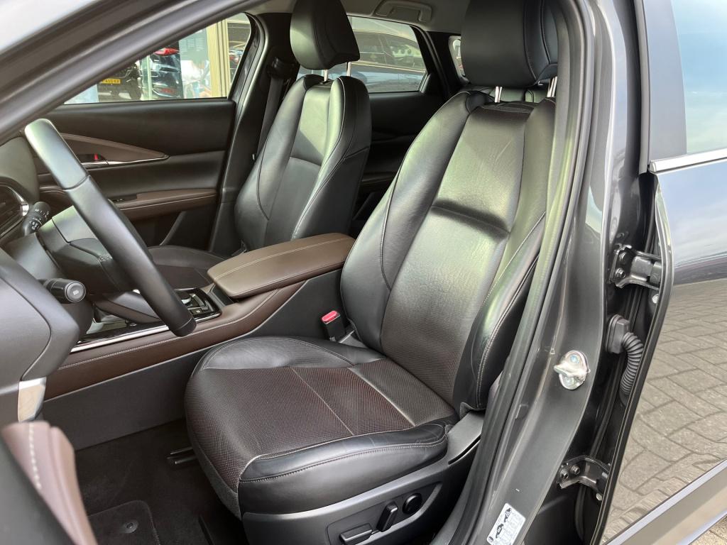 Mazda Cx-30 2.0 e-skyactiv-x m hybrid comfort met 18 inch & leer|rijklaar