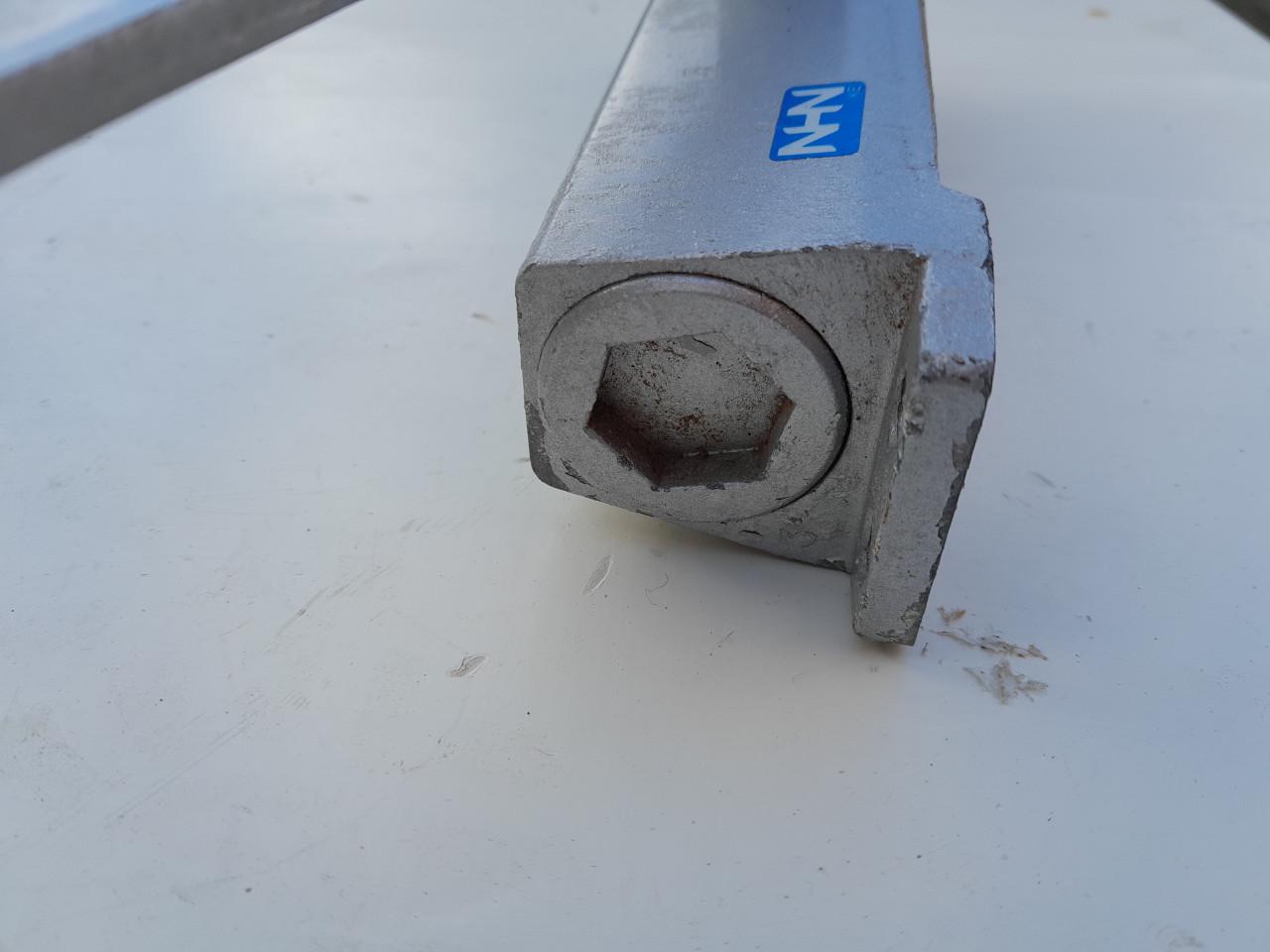 Deurdranger, merk NHN Daihatsu Japan. Demping Instelbaar.