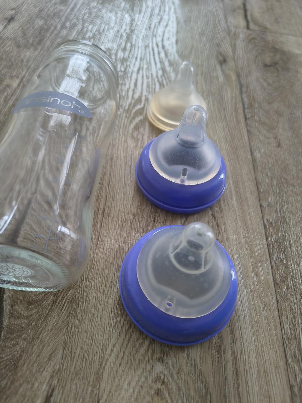 Complete Lansinoh drinkfles, glazen fles 240 ml met spenen.