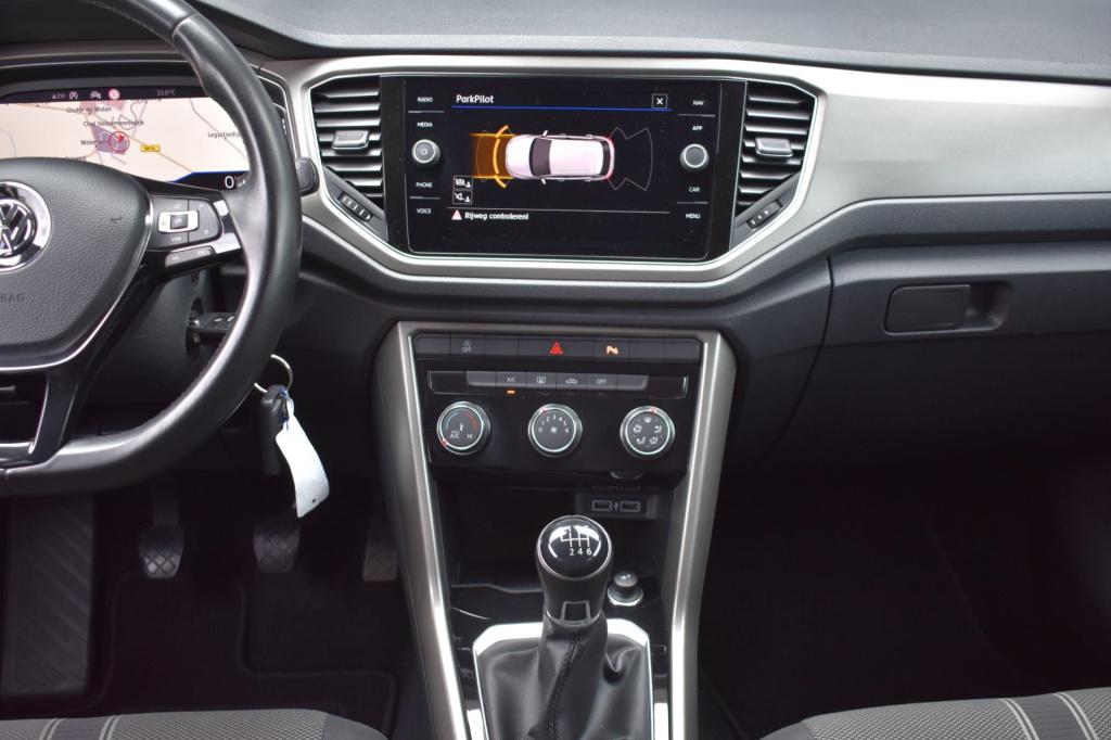 Volkswagen T-roc 1.0 tsi | virtual cockpit | trekhaak | apple carplay | and