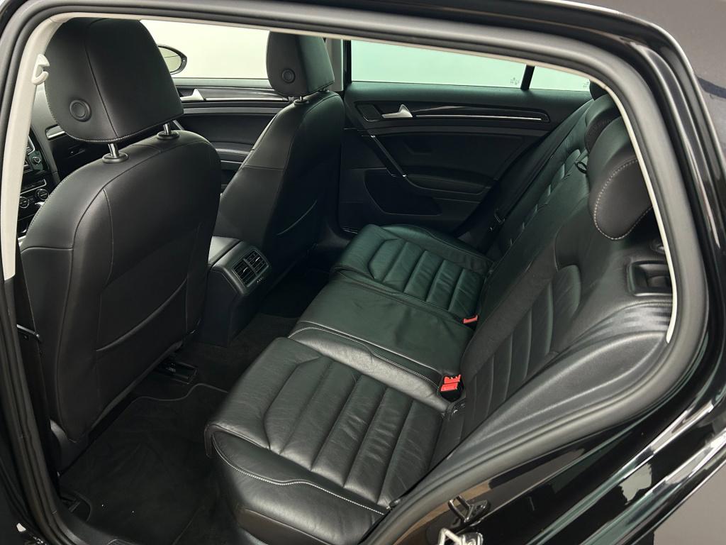 Volkswagen Golf occasion 1.4 tsi act business edition r | zwart | tweedehan