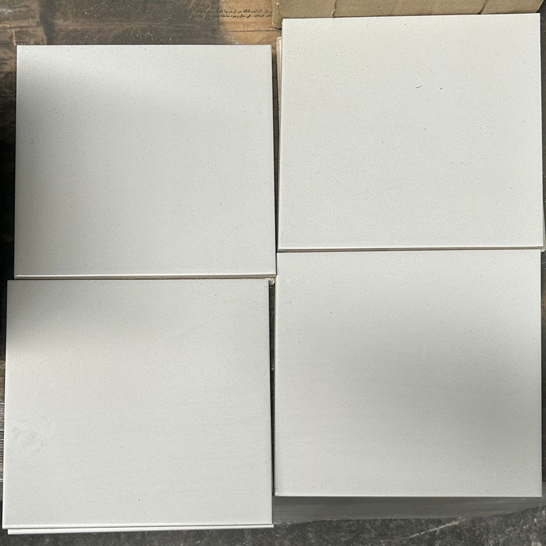 Diverse goedkope partijen binnentegels
