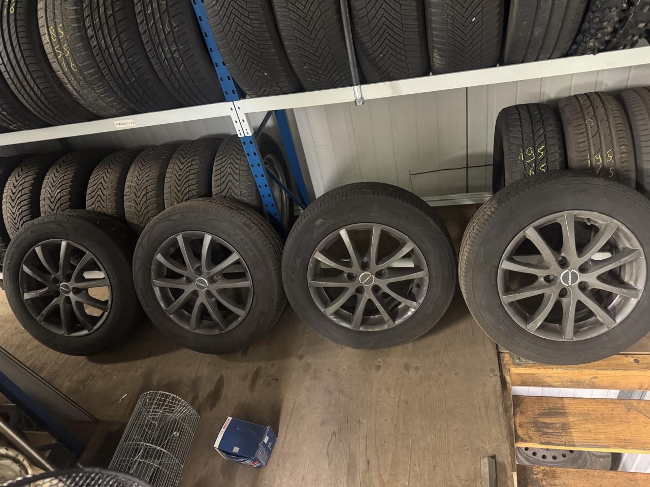 Leuke Lichtmetalen velgen-set voor Mercedes Vito