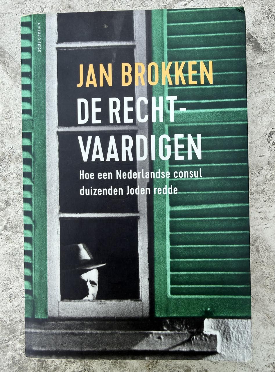8 zeer nette boeken voor 12,50 euro.
