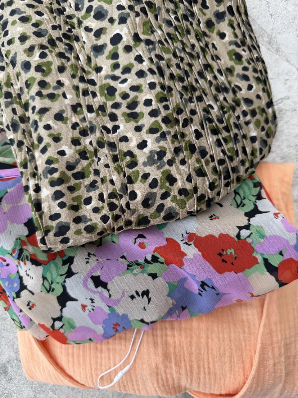 Pakket Only Jacq Y 6 Splinternieuw Tops/Shirts. Mt XS-S. 34-36 Kan ook 38.
