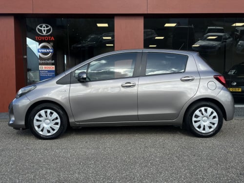 Toyota Yaris 1.5 hybrid aspiration | camera | trekhaak