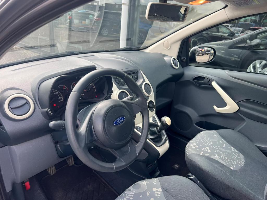 Ford KA 1.2 69pk champions edition , airco