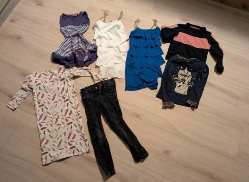 Meisjes kleding maat 104