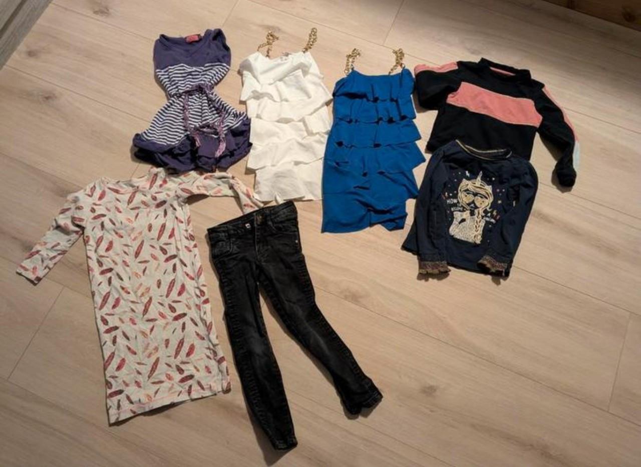 Meisjes kleding maat 104