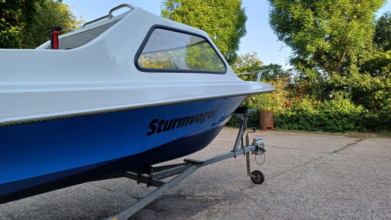 Motorboot