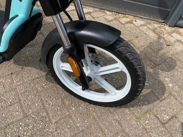 Nooit meer tanken ,elektrische tomos of puch nu met 4500 km nu 999 euro