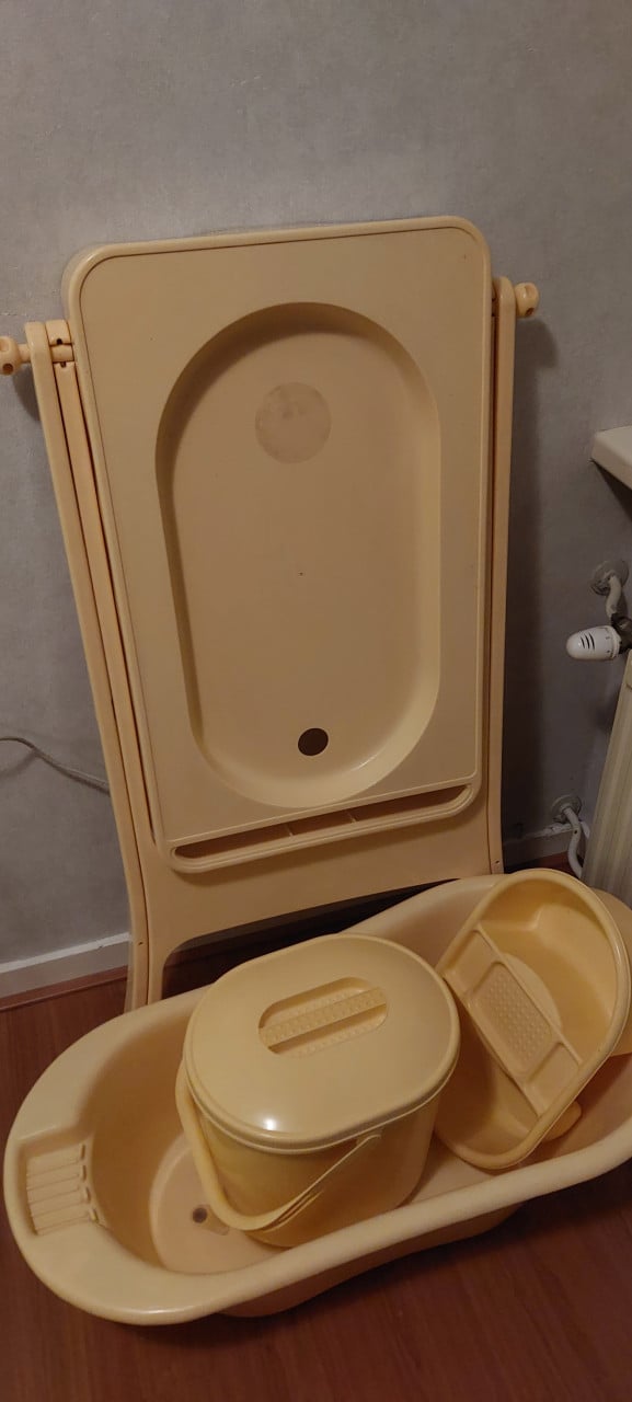 Babybadje met standaard en toebehoren