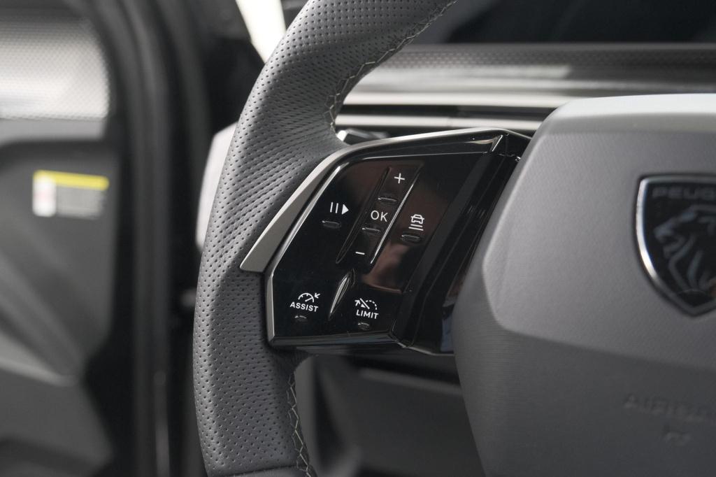 Peugeot 5008 1.2 hybrid 145 allure 7p | adaptieve cruise control | camera |