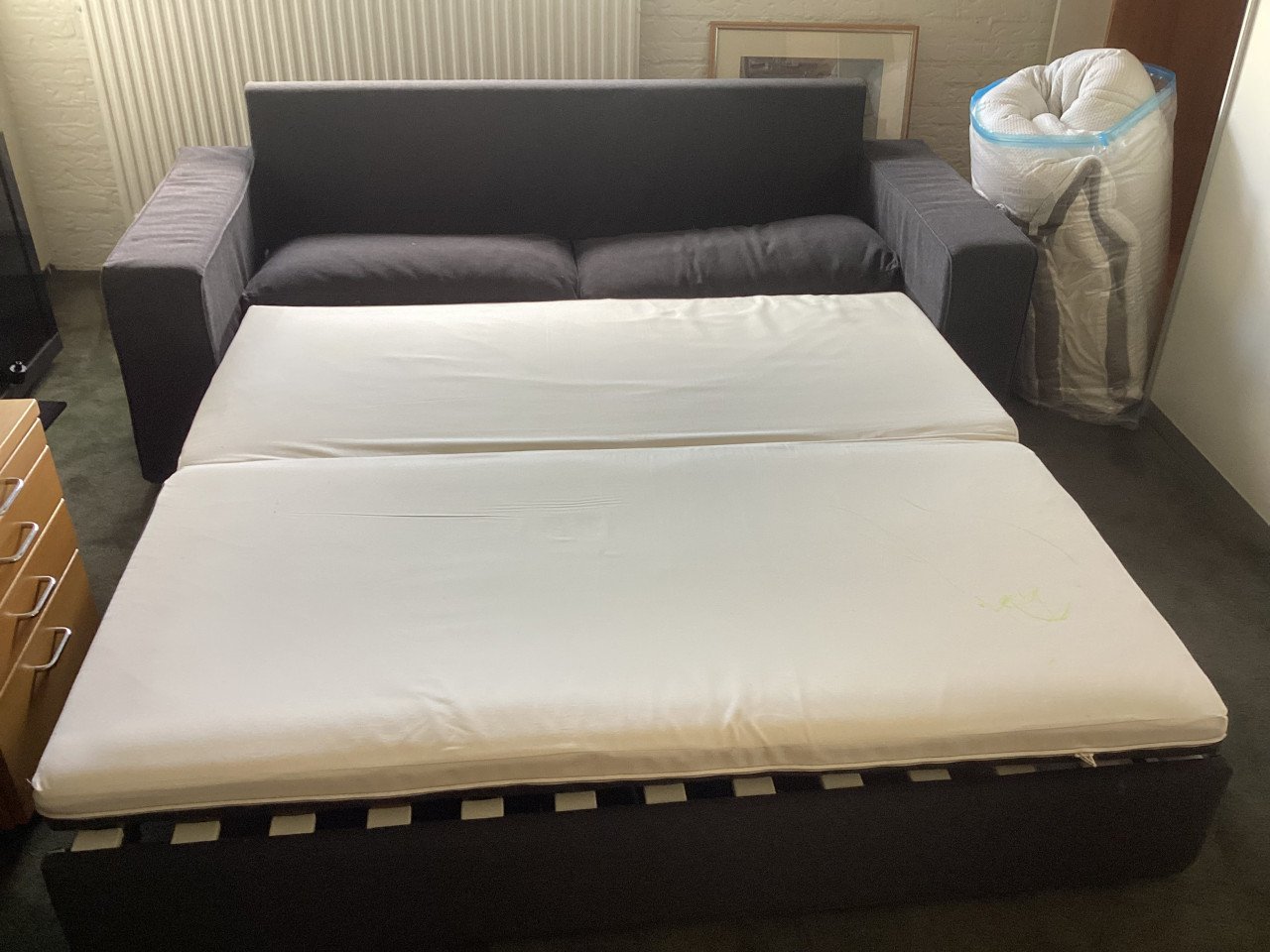Degelijke nieuwe bedbank 1.60x2.00m