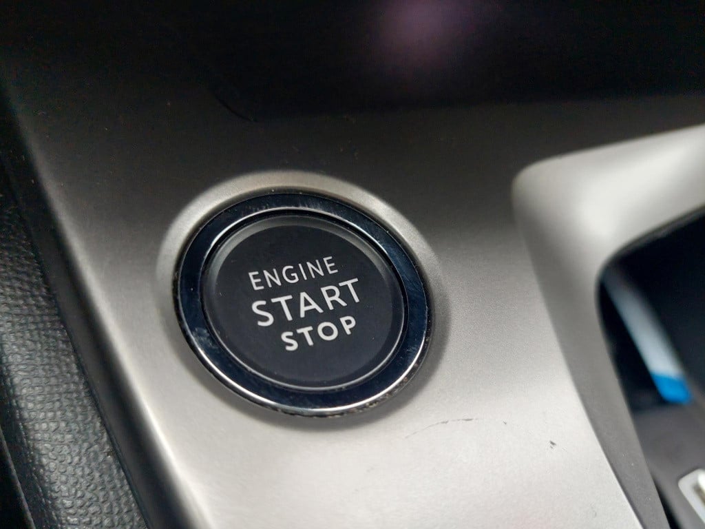 Peugeot 308 110 active pack business nav/clima/park