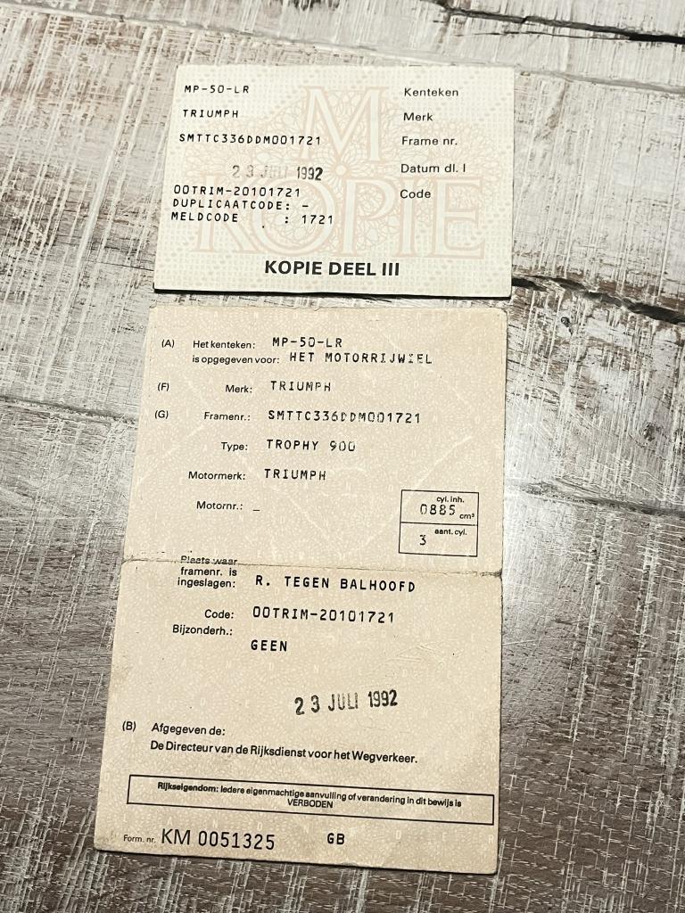 Triumph Trophy tour 900