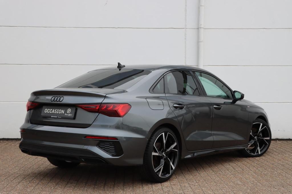 Audi A3 limousine 35 tfsi s-line edition 150pk s-tronic