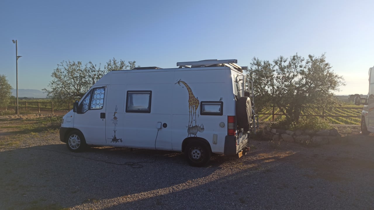 Buscamper 4-persoons /  mooi compacte camper voor het hele gezin!