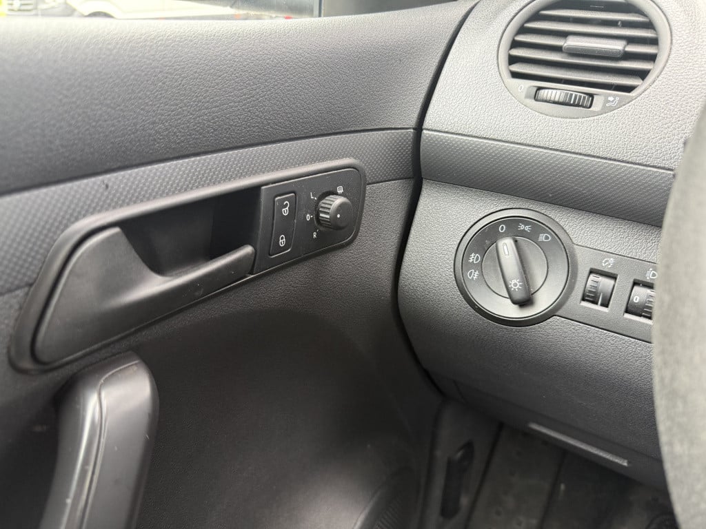 Volkswagen Caddy 1.6 tdi | nl-auto | carplay | airco | cruisec.