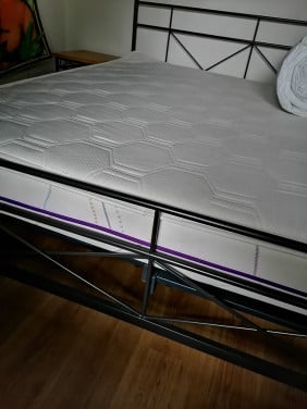 Mooi groot 2 persoonsbed