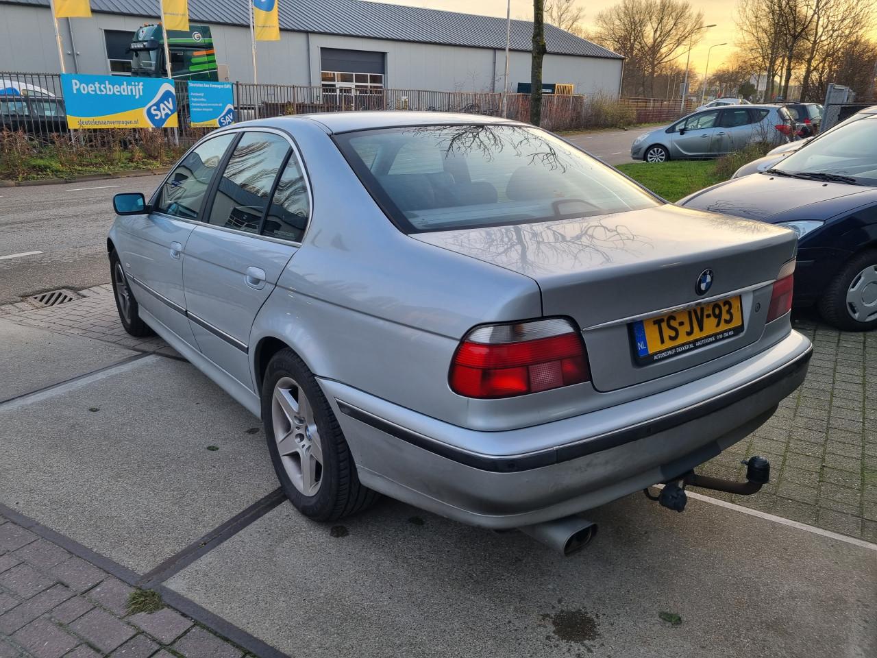 BMW 5-serie 523i Executive MEENNEEMPRIJS! AUTOMAAT / APK 25-11-2026