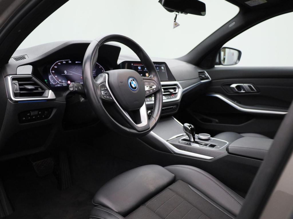 BMW 3-serie touring 320e business edition plus | automaat | lmv | navigatie