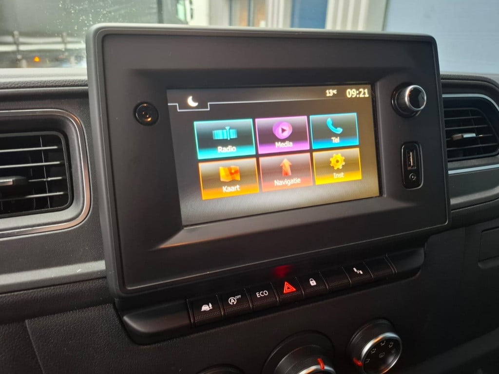 Renault Master t35 2.3 dci 180 l2h2 energy airco / cruise controle / camera
