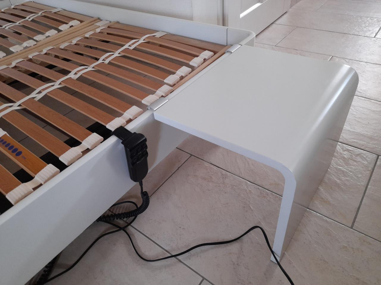 Aupingbed 160x200 Elektrisch verstelbare lattenbodems(in goede nette staat)