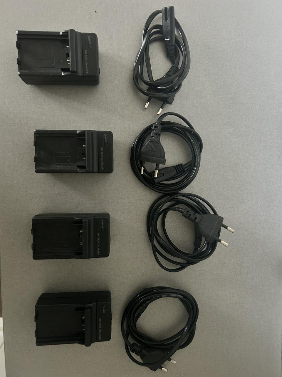 Universele Lo-ion acculader