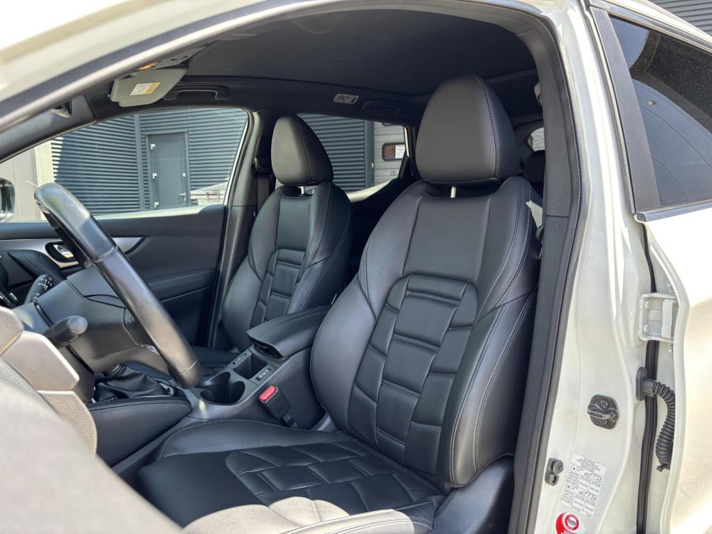 Nissan Qashqai 1.3 dig-t tekna automaat incl. trekhaak!