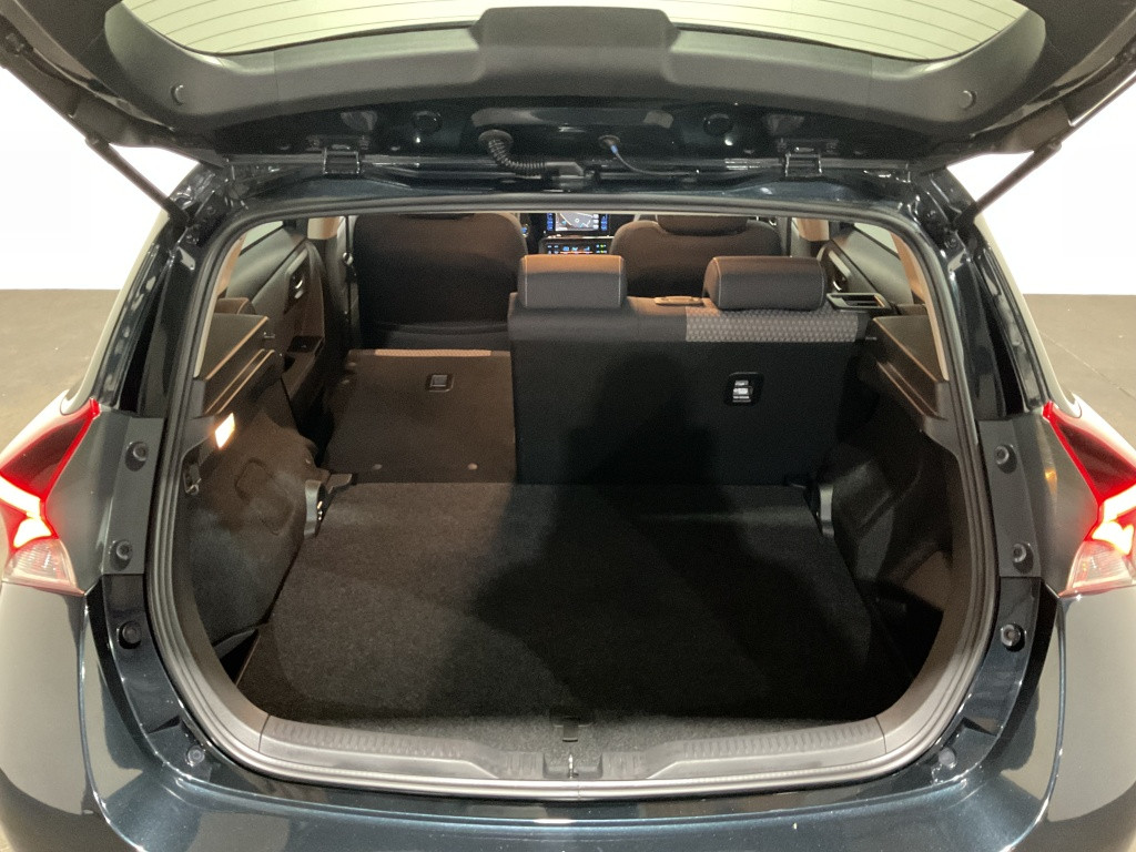 Toyota Auris 1.8 hybrid dynamic go