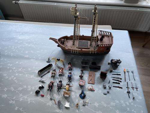 Playmobil piraten-schip met alles erop en eraan