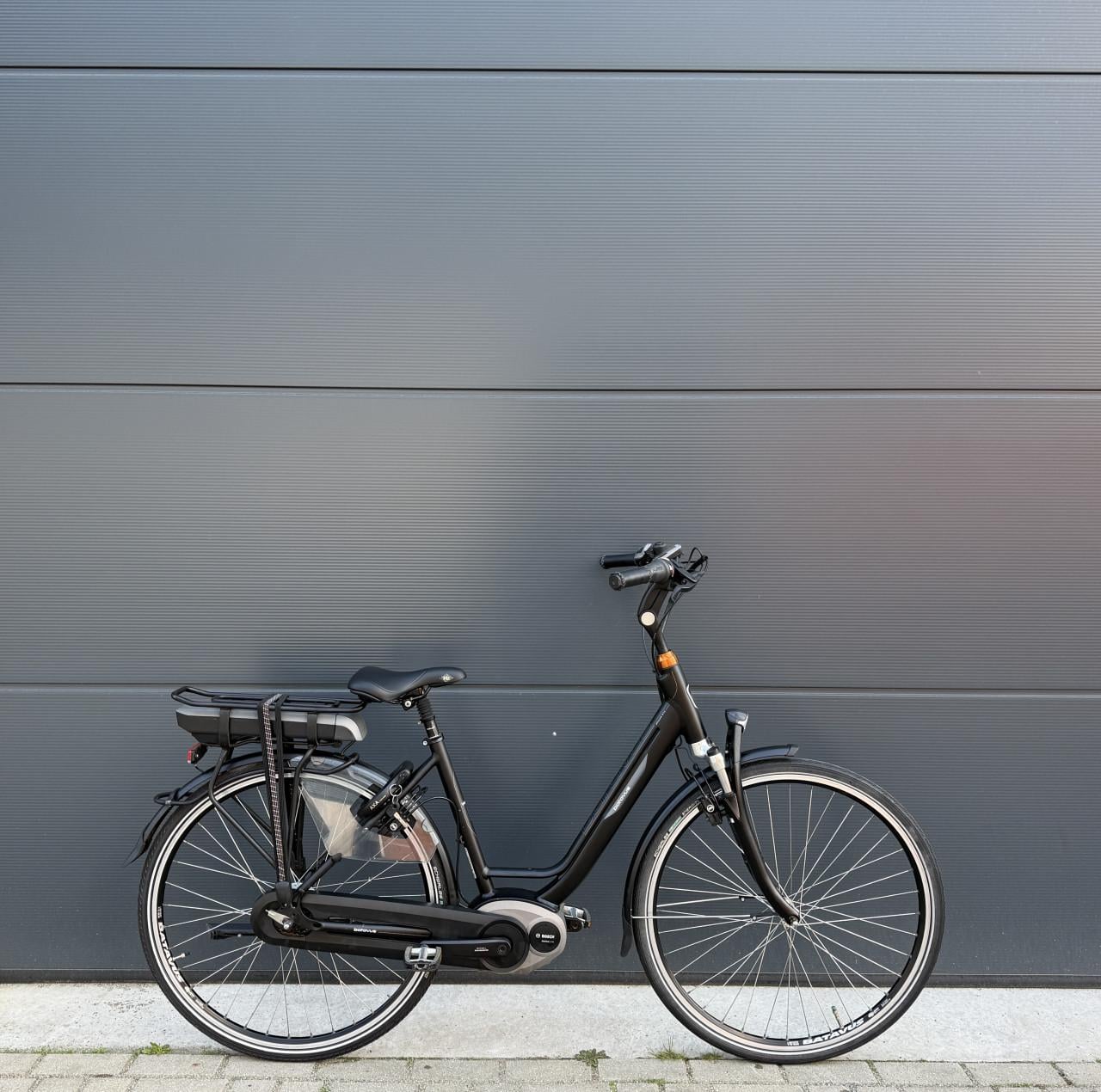 Batavus Wayz middenmotor elektrische fiets 400WH
