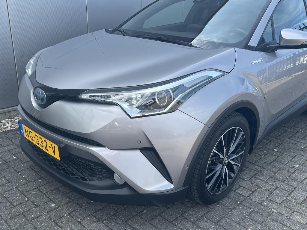 Toyota C-hr 1.8 hybrid executive | all-seasonbanden | dealeronderhouden