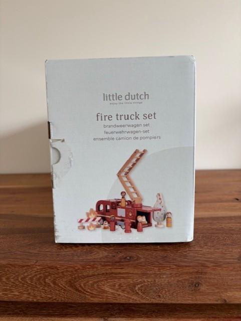 Nieuw | Little Dutch | Brandweerwagen set met pegdolls