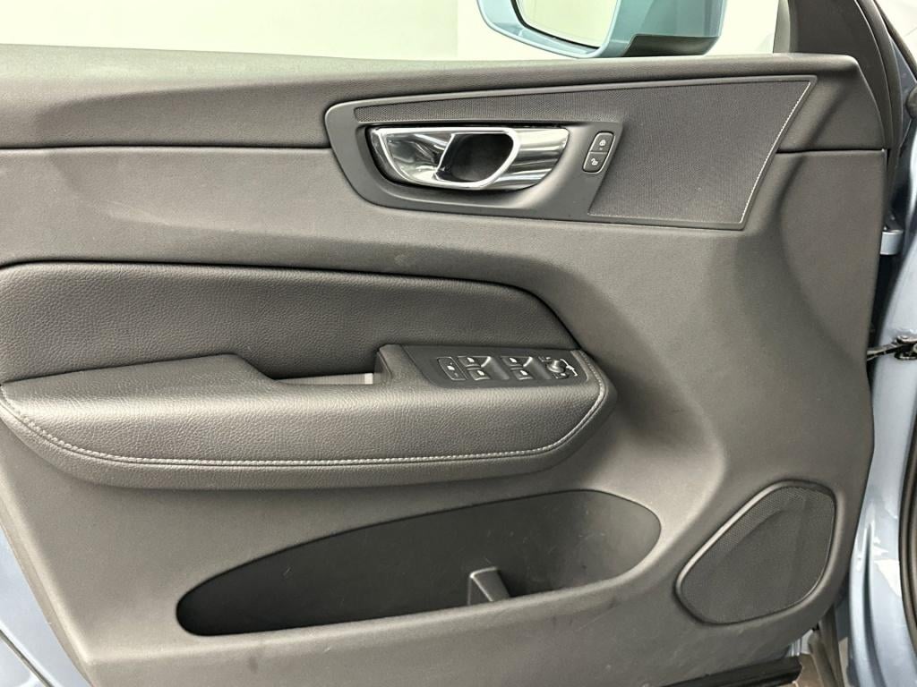 Volvo XC60 t5 253pk momentum| adap.cruise| leder| trekhaak| stoel.verw|