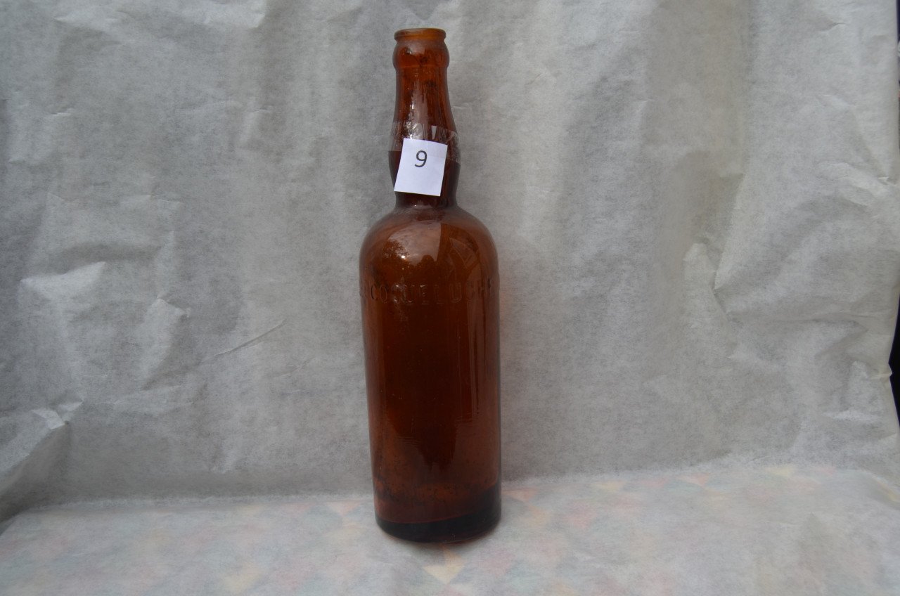 Nog een paar oude soda-, bier- en wijnflessen 19e eeuws