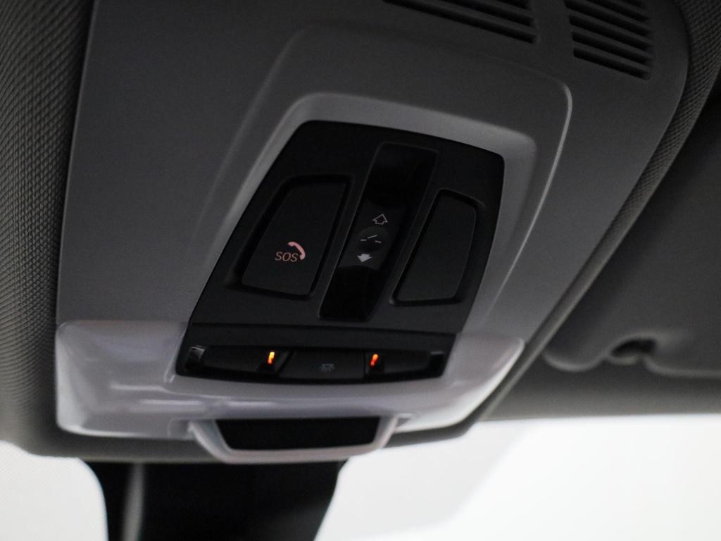 BMW X1 sdrive20i executive | automaat | apple carplay / android auto | pano