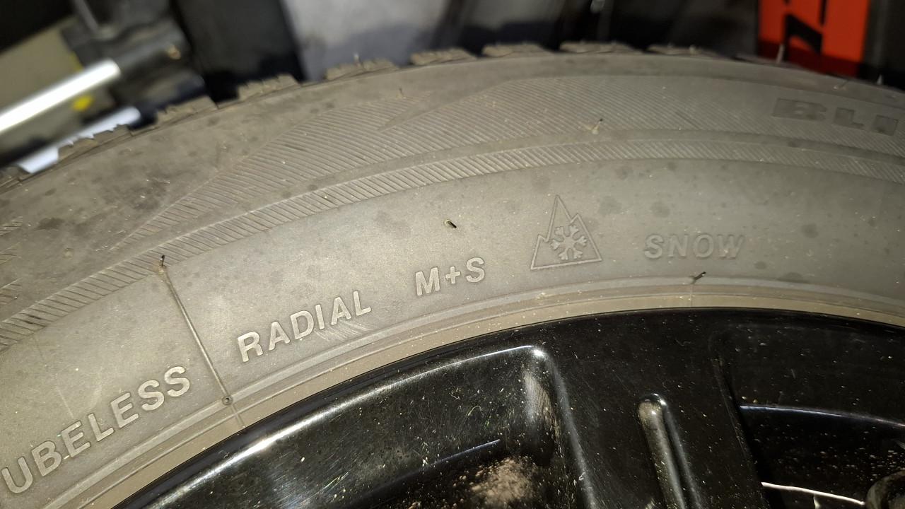 Winterbanden 185/65R15  met velgen steekmaat 4x100