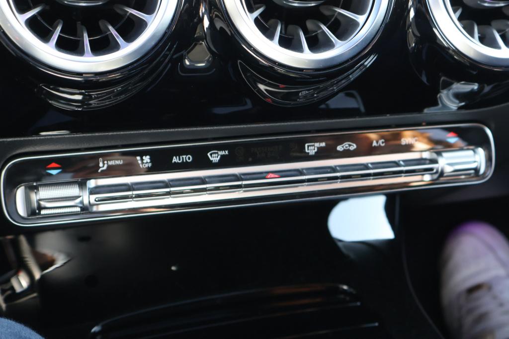 Mercedes-Benz A-Klasse 180 business solution amg i 2025 i panorama dak i mu