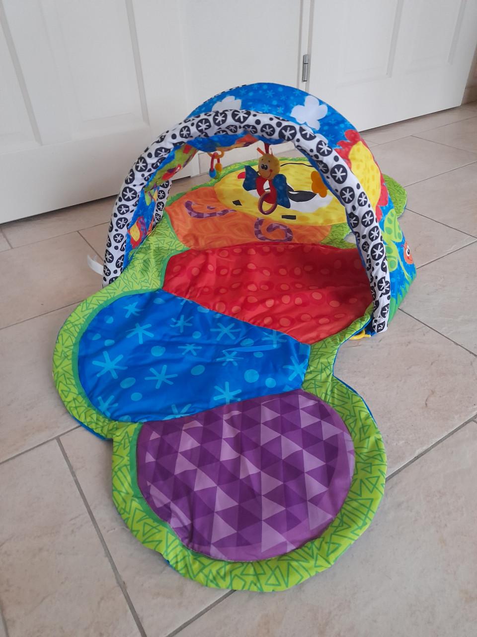 Speelkleed met speelboog (z.g.a.n.)