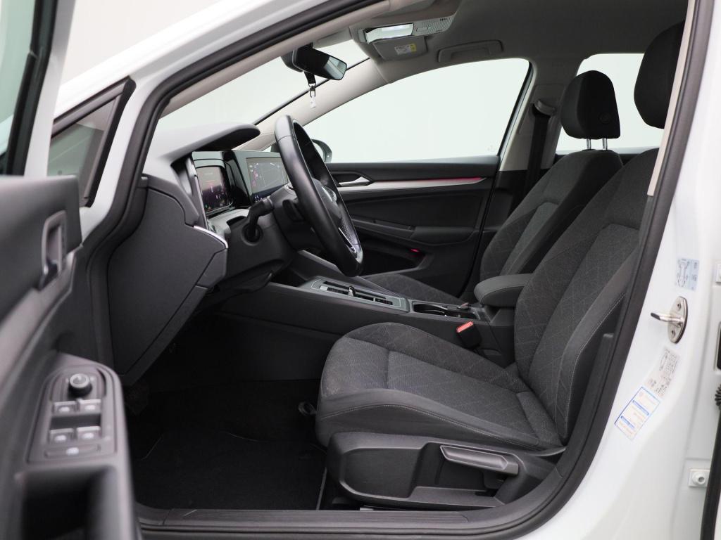 Volkswagen Golf 1.0 etsi life | automaat | stoel - stuur verwarming | navig